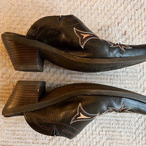 Ariat black Manzanita mules size 7 - Picture 3 of 6